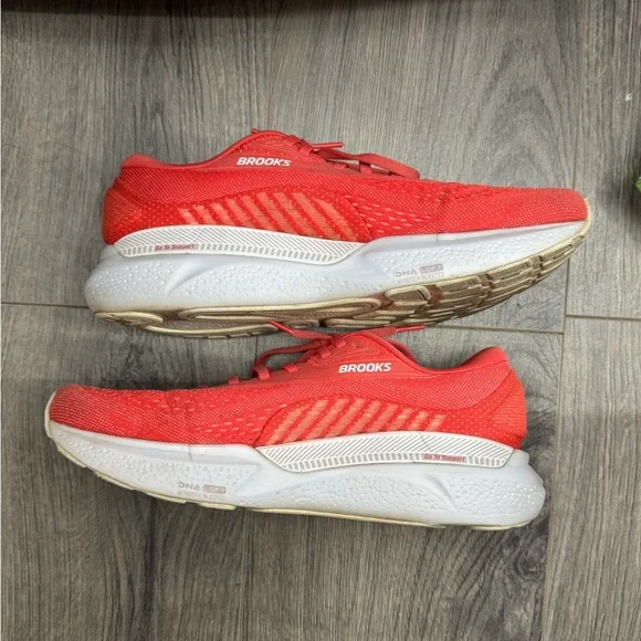 Brooks Adrenaline GTS 24 Running Shoes - Picture 2 of 7